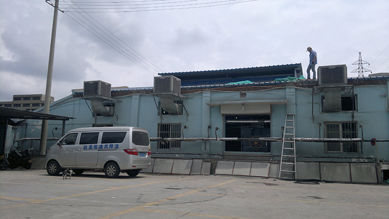 布草洗滌<a href=http://m.e-tj.cn/photo/jie.html target='_blank'>車(chē)間降溫</a> 布草洗滌車(chē)間降溫